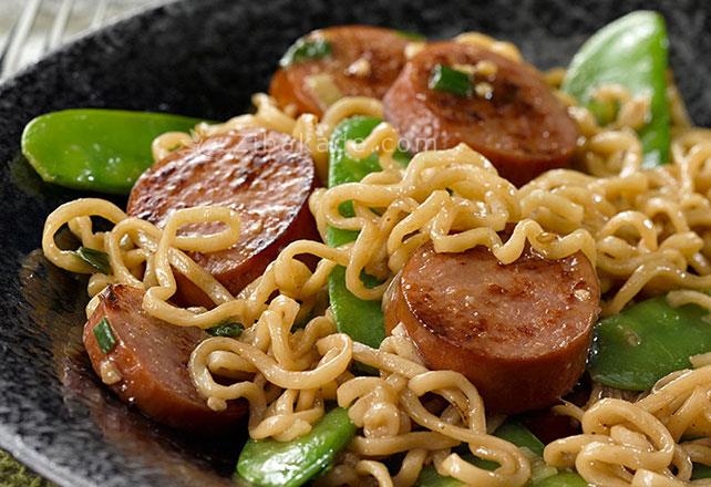 طرز تهیه نودالیت و سوسیس